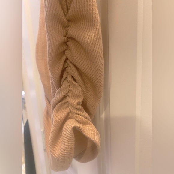 Beige Waffle Knit Muscle-Tank w/ Semi-Adjustable Cinched Sides | SHEIN Size L - Picture 3 of 4